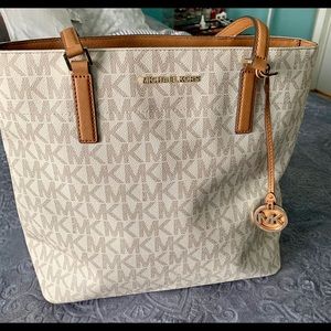 Micheal Kors handbag